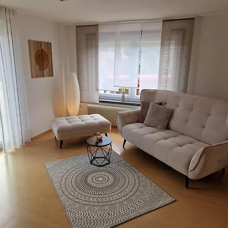 Ferienwohnung Vier Jahreszeiten Apartman *