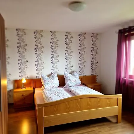 Apartman Ferienwohnung Vier Jahreszeiten